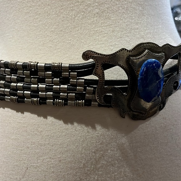 Vintage A.C. Gypsy lapis with corded silver tone beaded statement belt - Picture 5 of 15